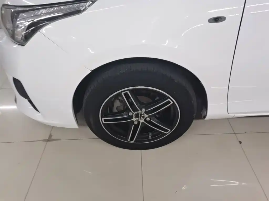 Toyota Yaris L 2015 — фото 23