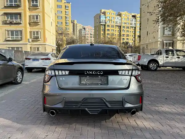 Lynk & Co 03 2022