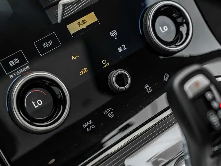 Land Rover Evoque 2022 — фото 33