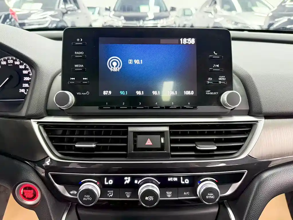 Honda Inspire 2019 — фото 17