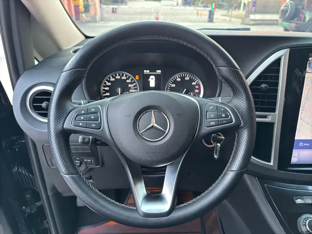 Mercedes-Benz Vito 2018 — фото 25