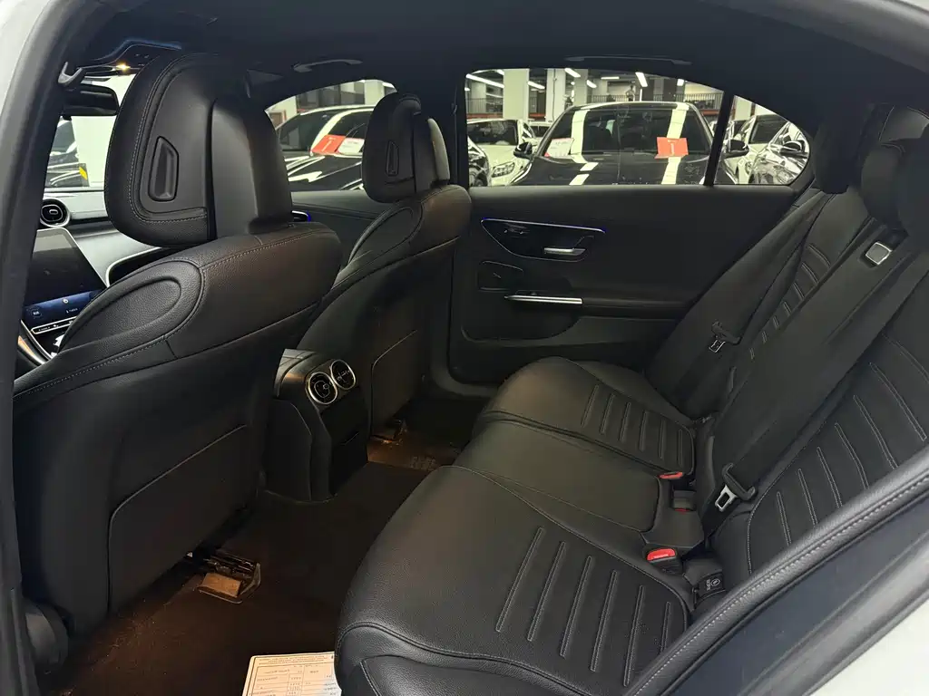 Mercedes-Benz C-Class 2022 — фото 10