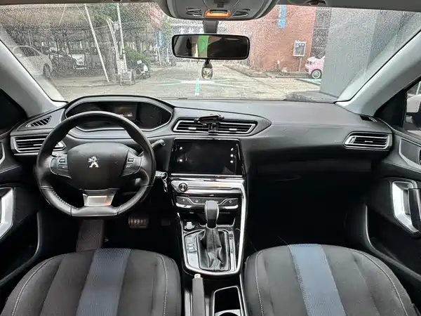 Peugeot 308 2018