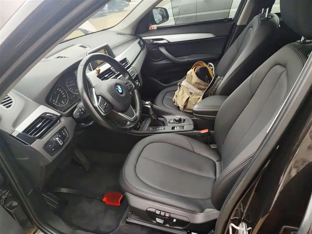 BMW X1 2017 — фото 11