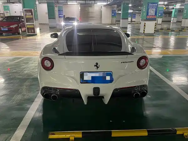 Ferrari F12berlinetta 2019