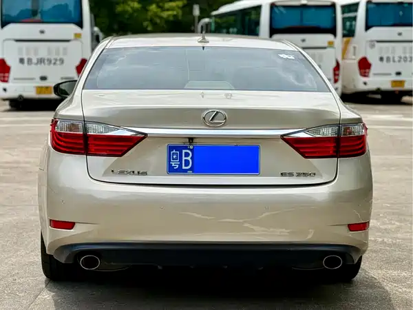 Lexus ES 2013