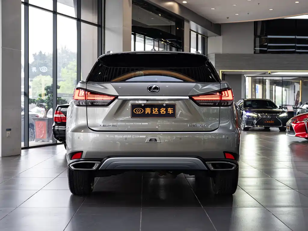 Lexus RX 2022