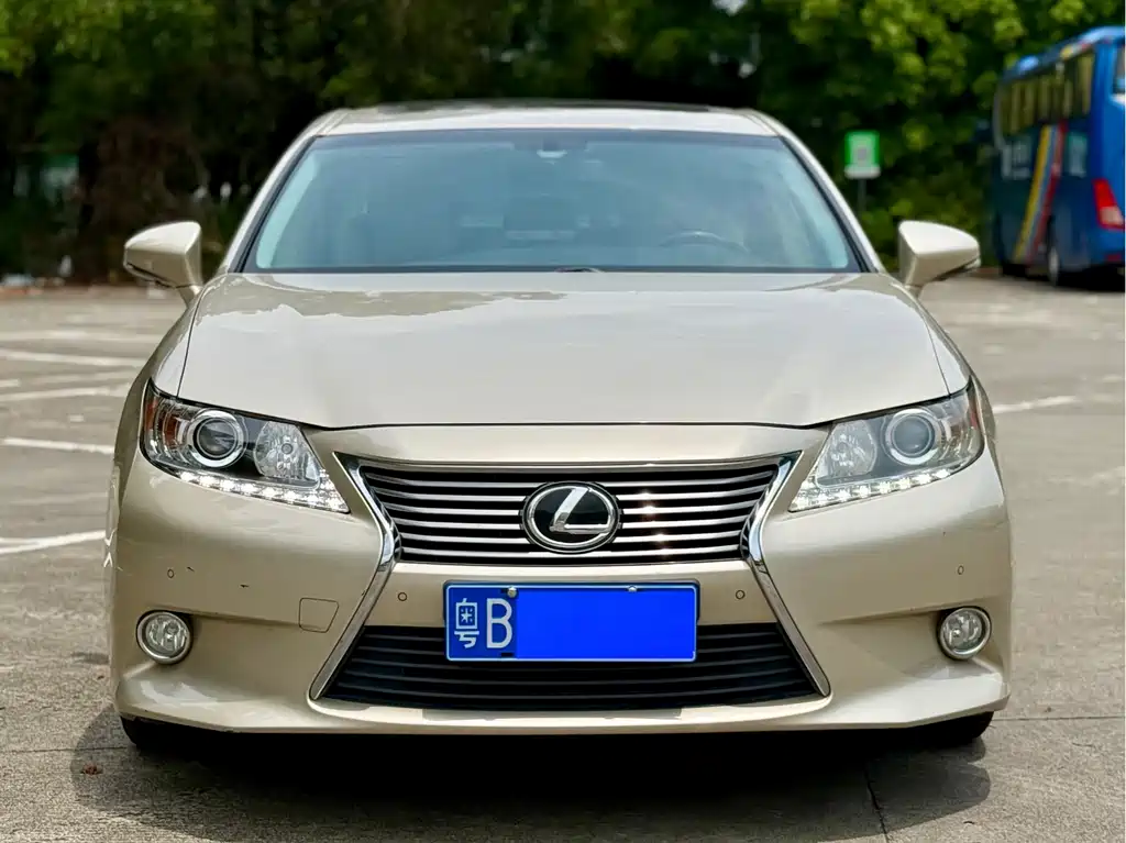 Lexus ES 2013 — фото 2