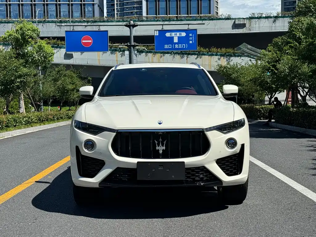 Maserati Levante 2022