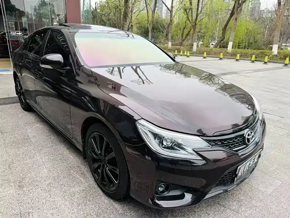 Toyota Reiz 2015
