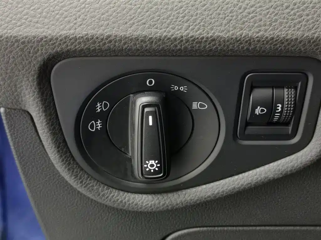 Volkswagen Touran 2016 — фото 21