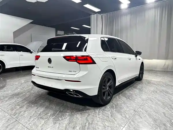 Volkswagen Golf 2023