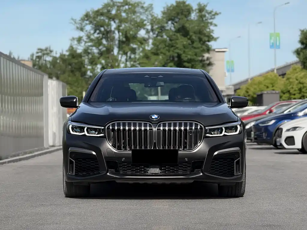 BMW 7 Series 2018 — фото 2