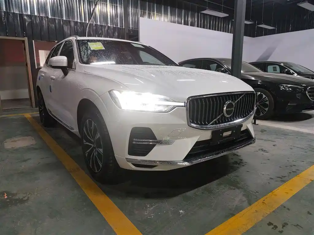 Volvo XC60 2025 — фото 20