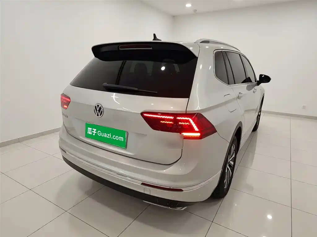 Volkswagen Tiguan L New Energy 2020 — фото 7