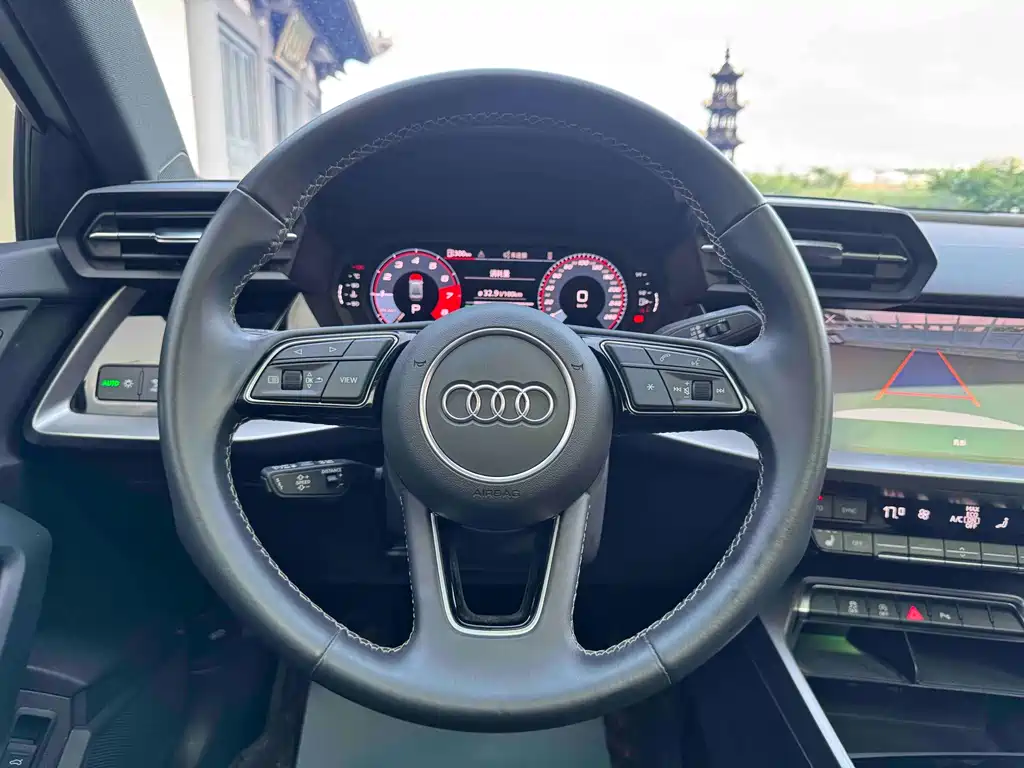 Audi A3 2023 — фото 15