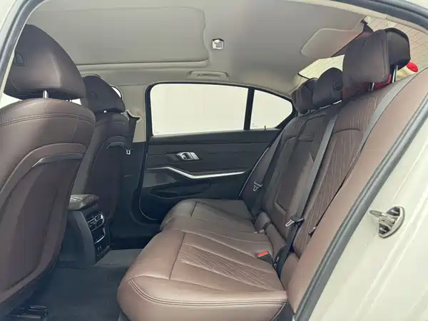 BMW 3 Series 2023