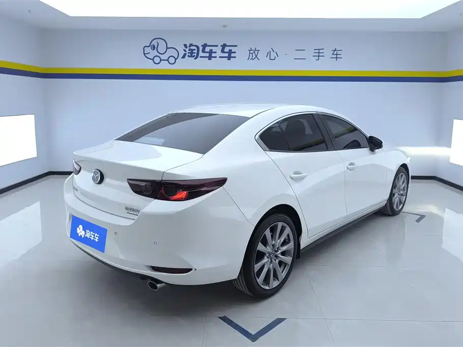 Mazda 3 Axela 2023
