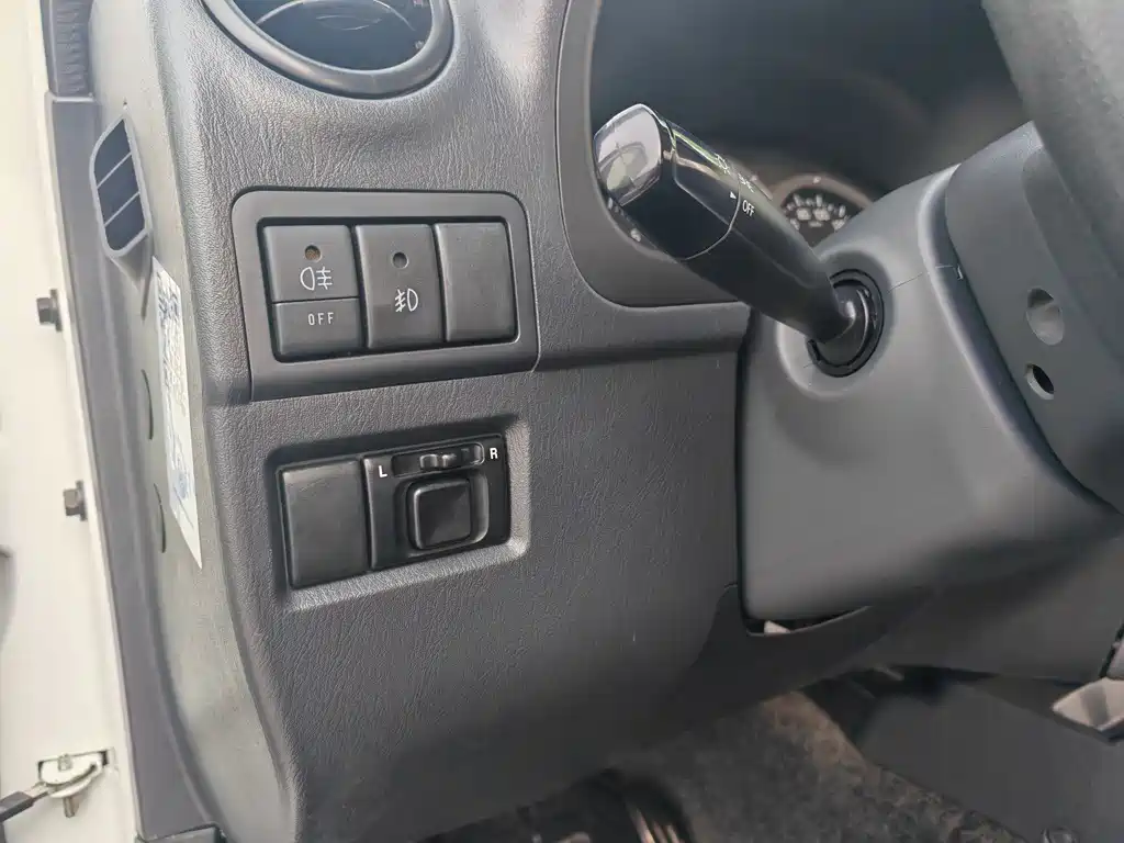 Suzuki Jimny 2017 — фото 15