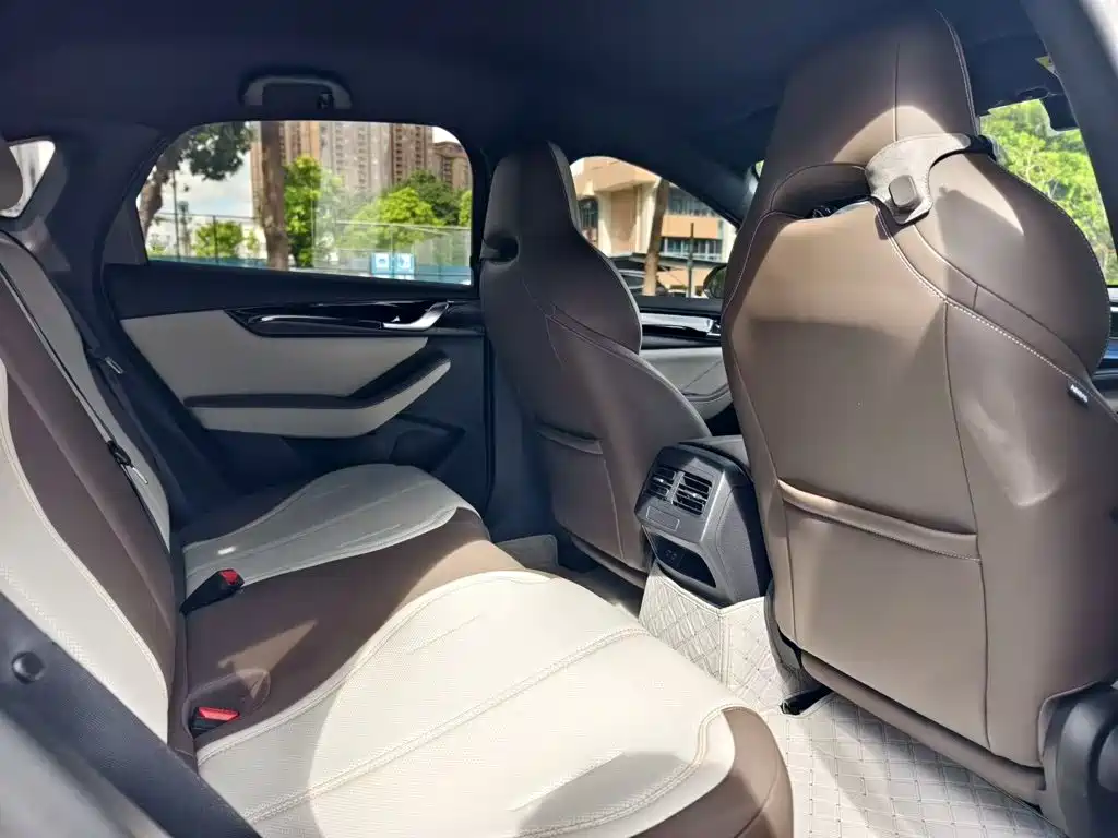 BYD Qin PLUS 2025 — фото 19