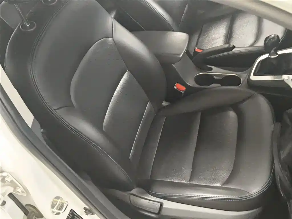 Hyundai Elantra 2019 — фото 20