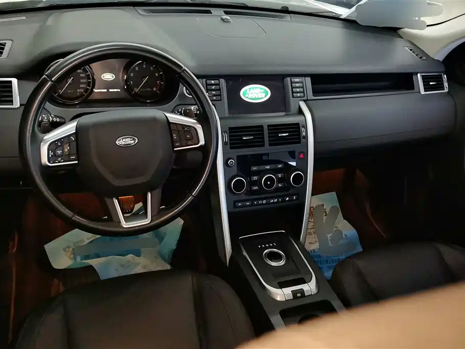 Land Rover Discovery Sport 2016 — фото 12