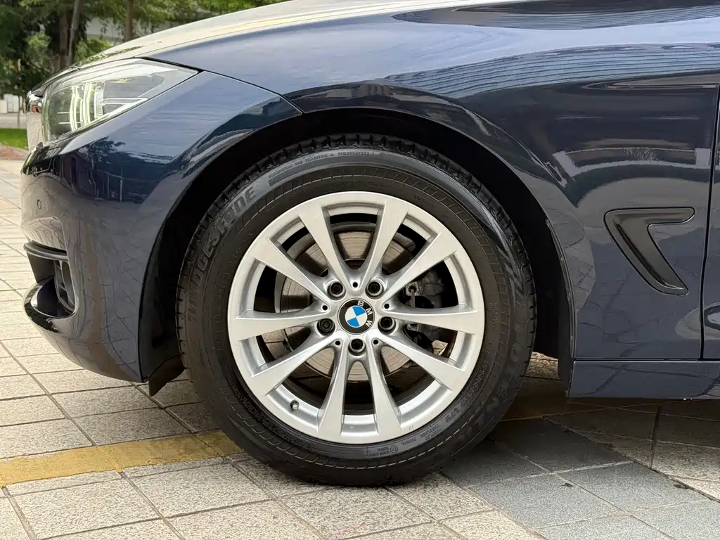 BMW 3 Series GT 2017 — фото 9