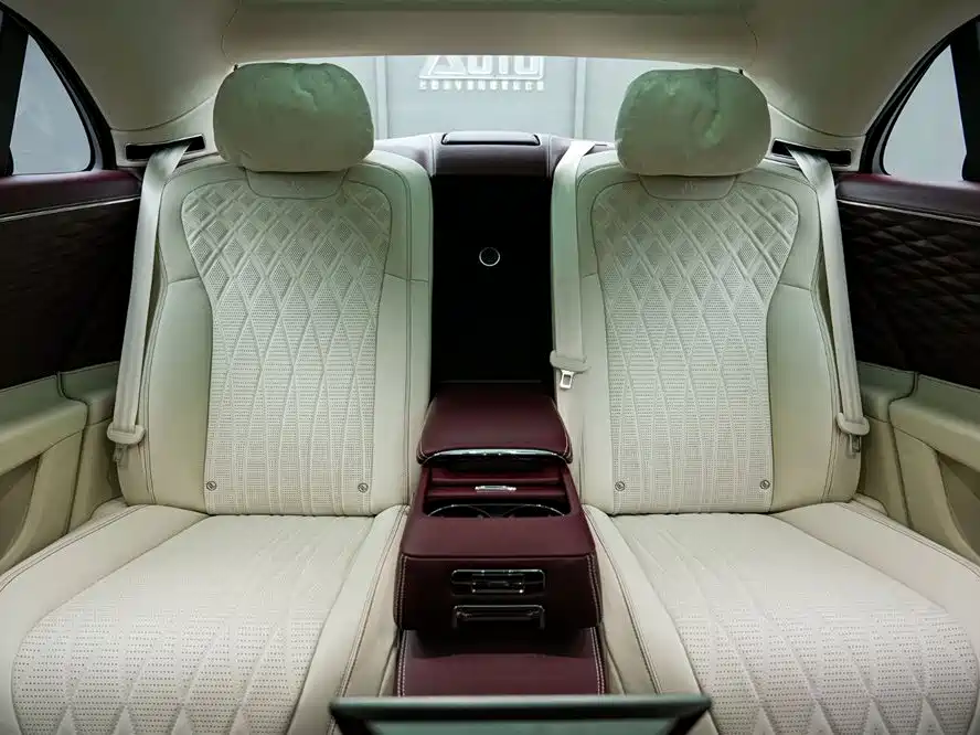 Bentley Flying Spur 2020 — фото 13