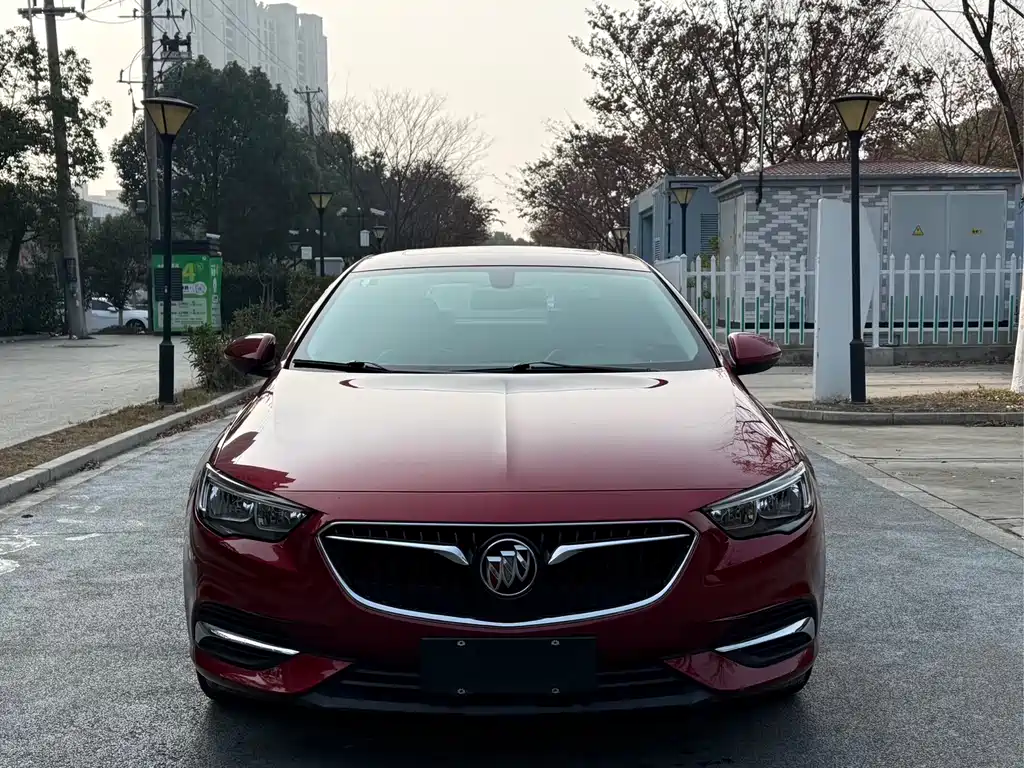 Buick Regal 2018 — фото 2