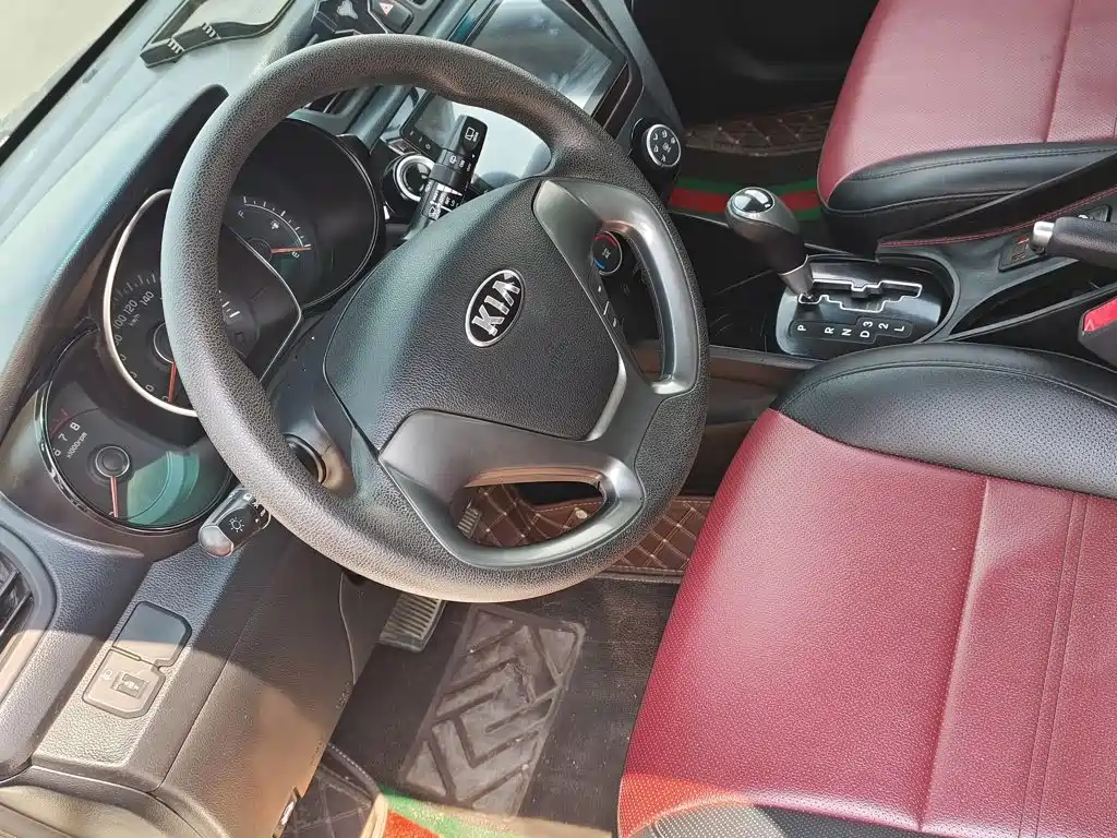 Kia K2 2015 — фото 13