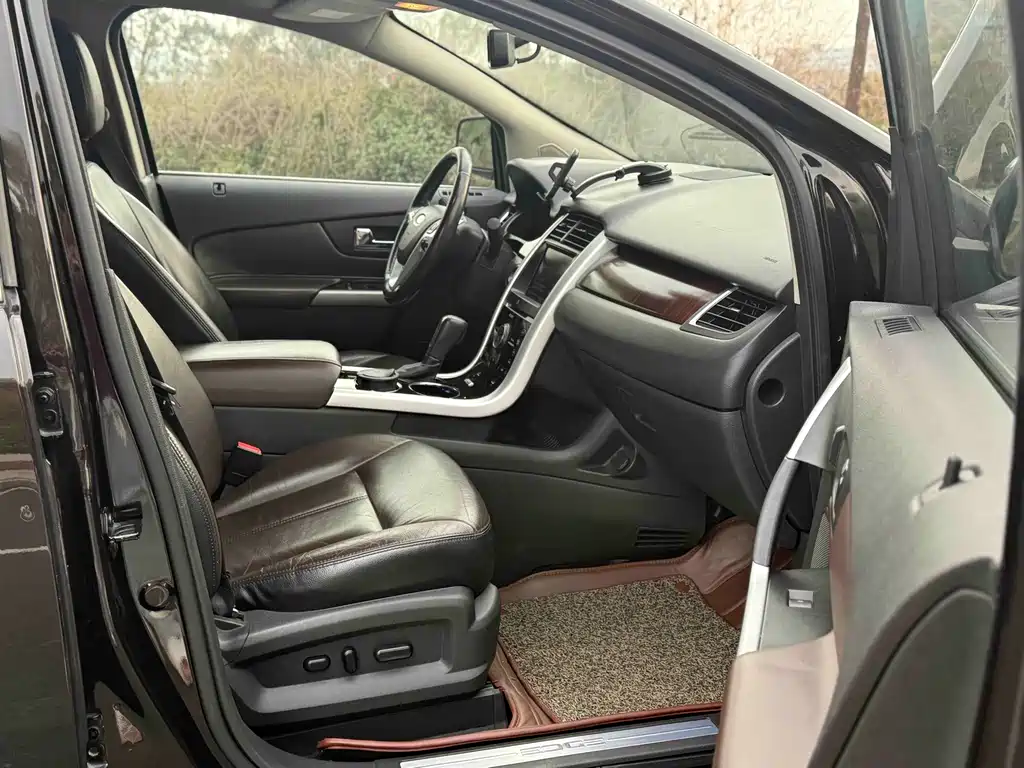 Ford Edge 2014 — фото 10