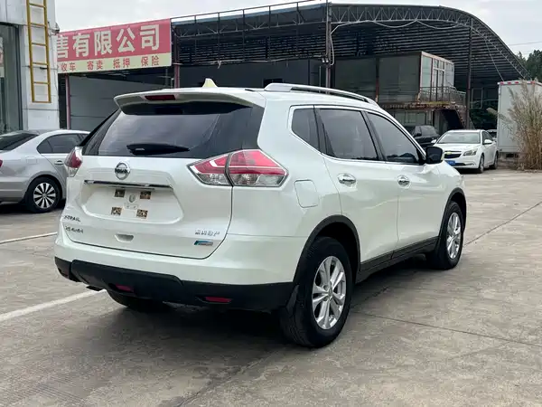 Nissan X-Trail 2015