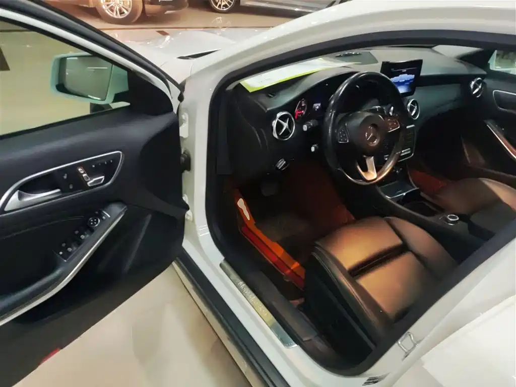 Mercedes-Benz GLA 2019 — фото 16