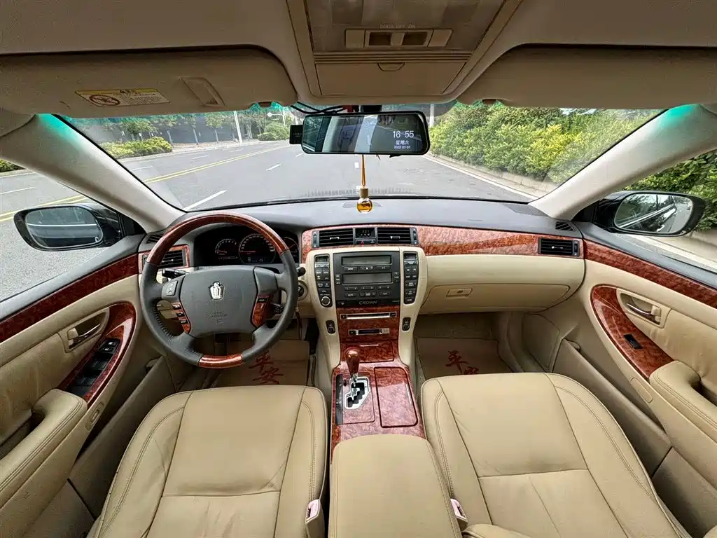 Toyota Crown 2006 — фото 12