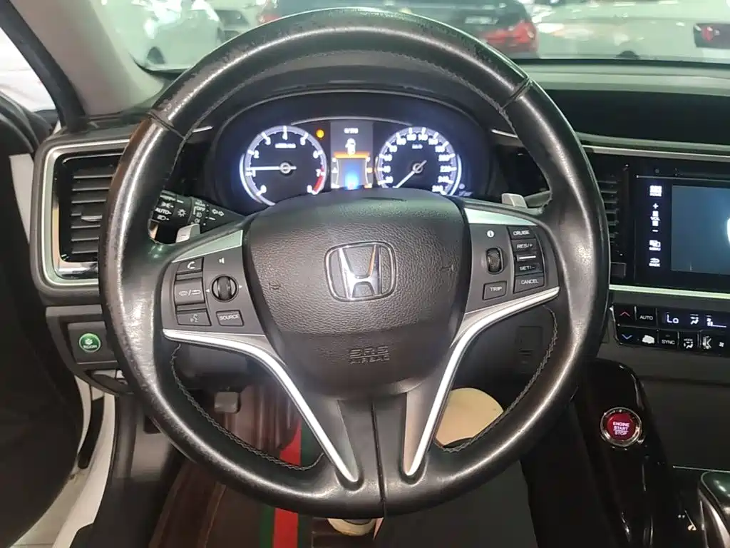 Honda Spirior 2015 — фото 11