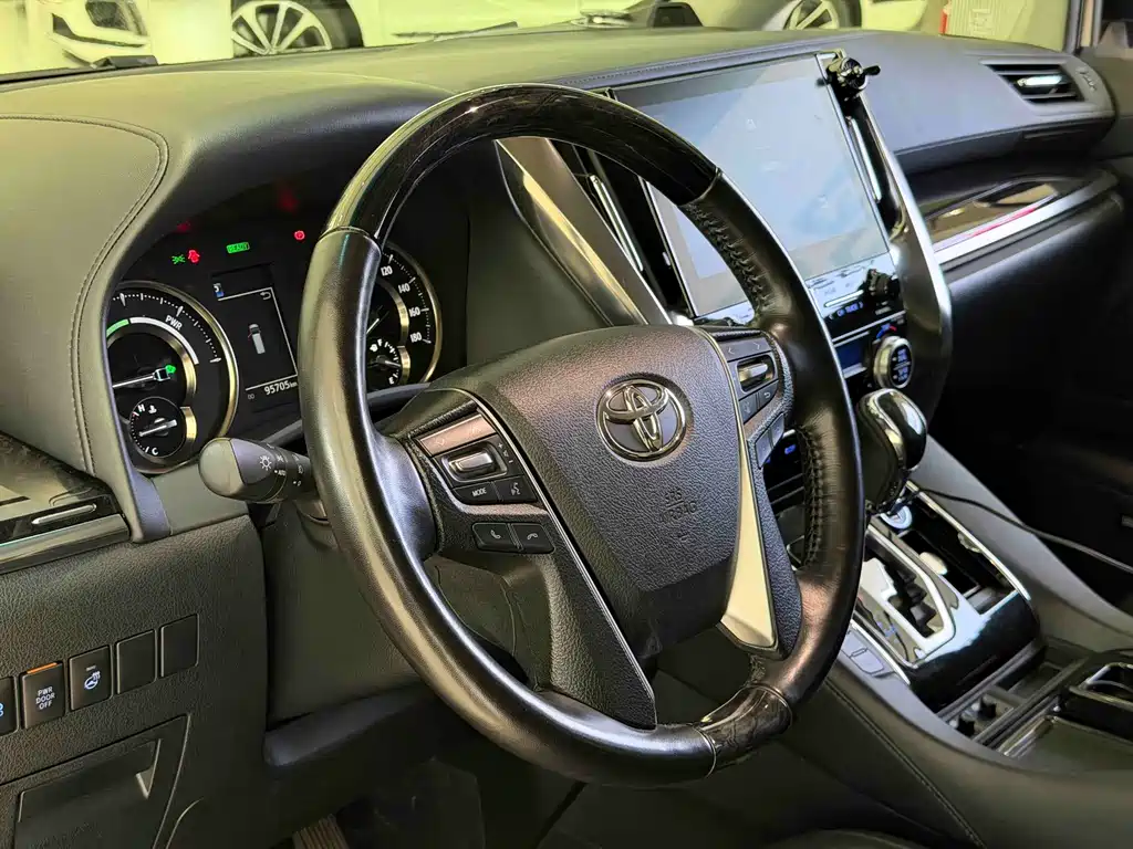 Toyota Vellfire 2021