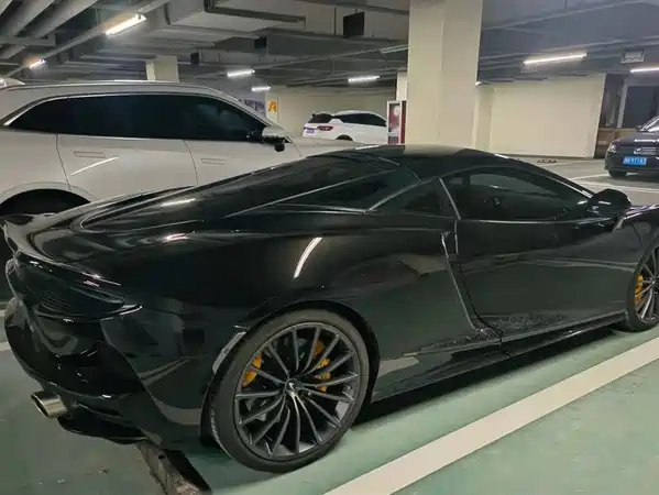 McLaren GT 2022