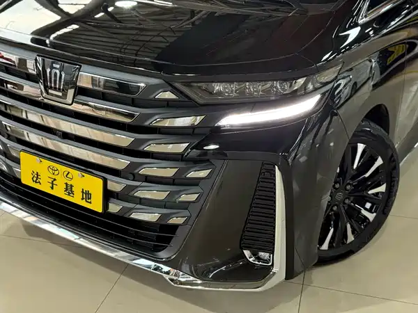 Toyota Vellfire 2024
