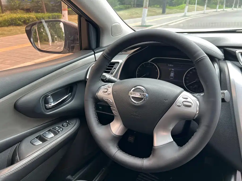 Nissan Murano 2017 — фото 15