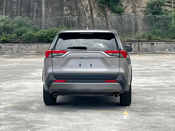 Toyota RAV4 2021