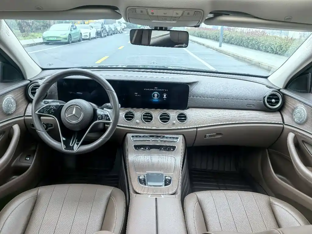 Mercedes-Benz E-Class 2022 — фото 6