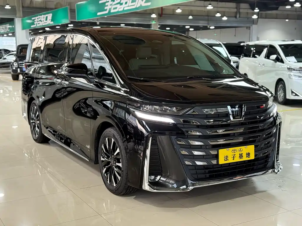 Toyota Vellfire 2024 — фото 3