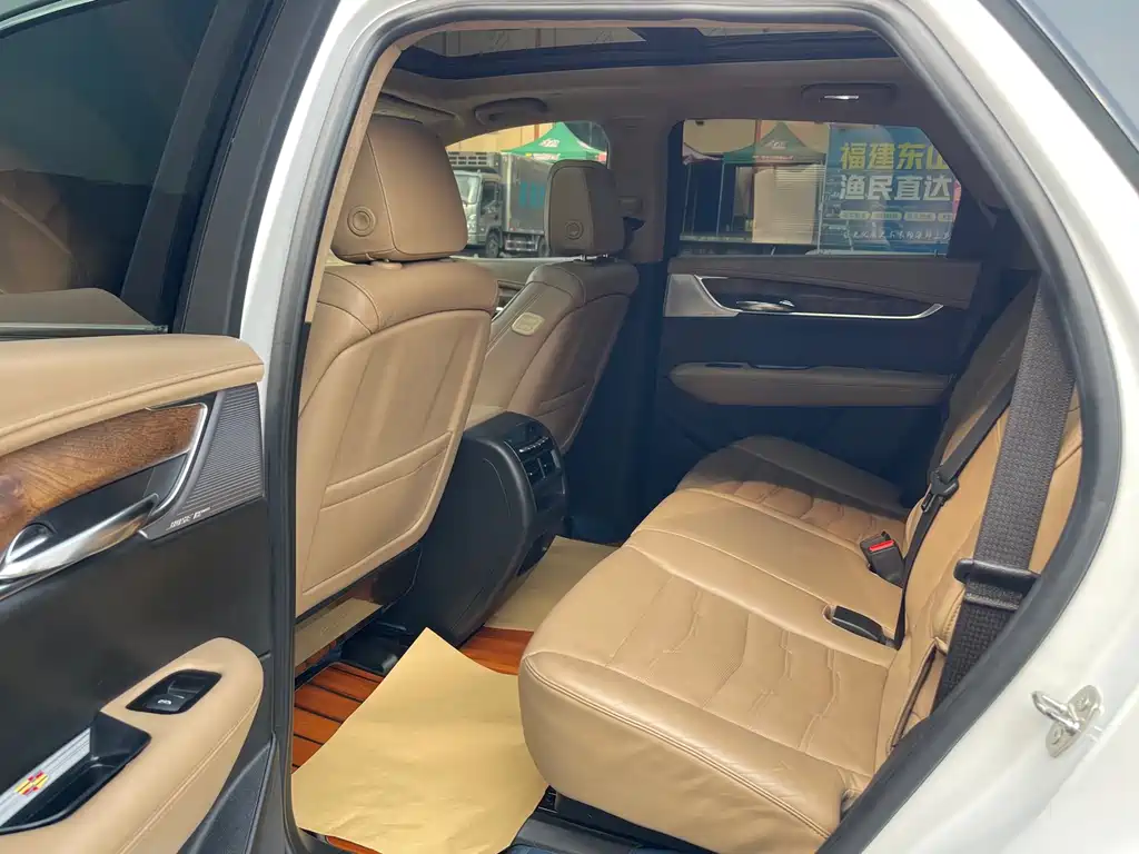 Cadillac XT5 2020 — фото 10