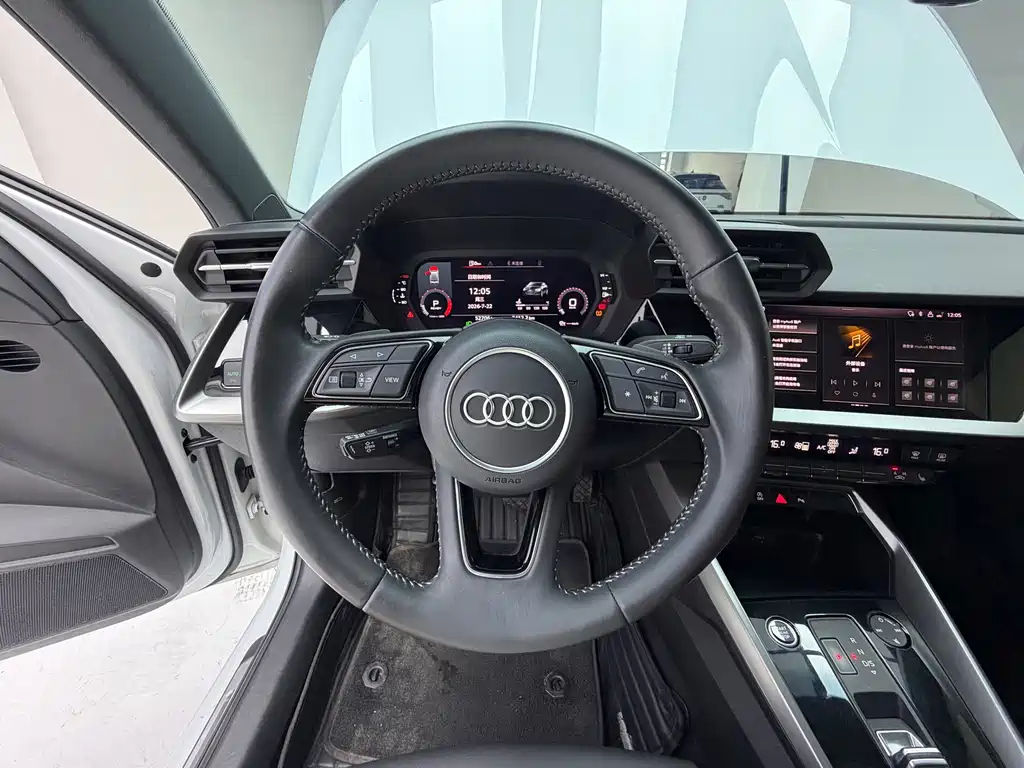 Audi A3 2022 — фото 10