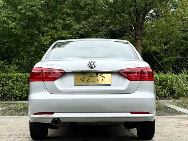 Volkswagen Lavida 2015