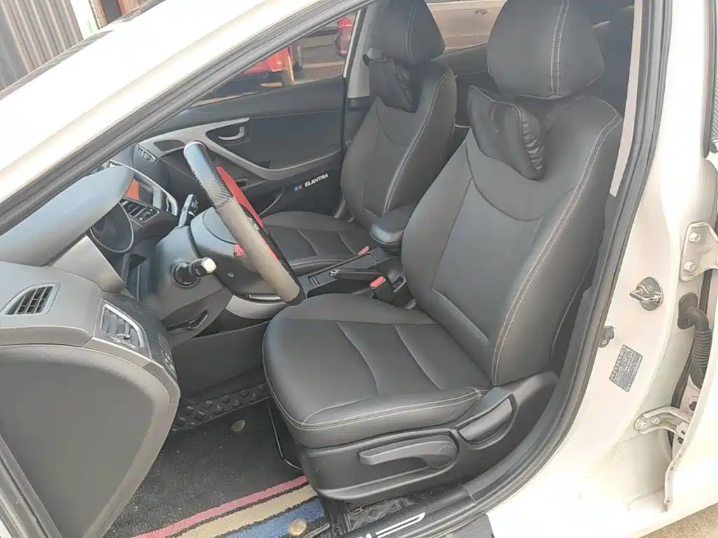 Hyundai Elantra Langdong 2017 — фото 11