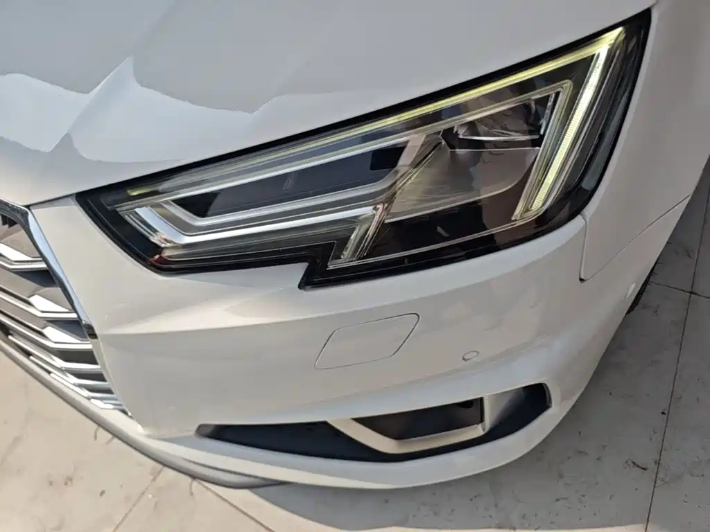 Audi A4L 2019 — фото 24