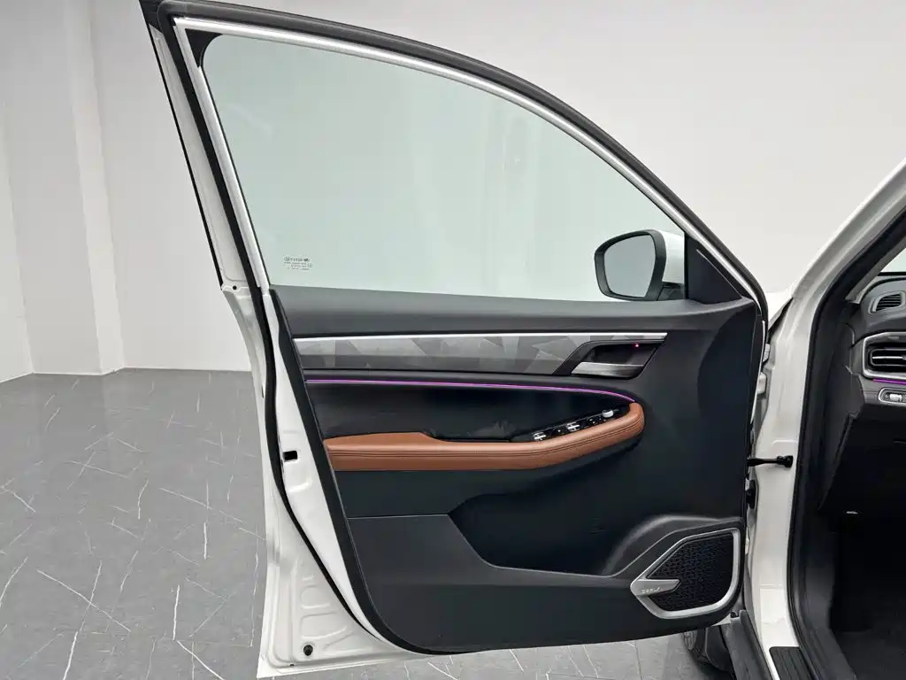 Geely Vision X6 2022 — фото 12