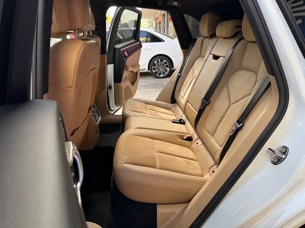 Porsche Macan 2017 — фото 11