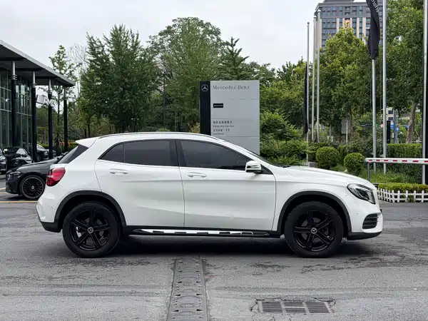 Mercedes-Benz GLA 2019